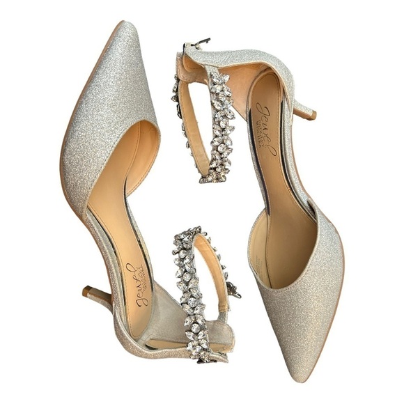 JEWEL BADGLEY MISCHKA Women's Robles Evening Pumps in silver - Picture 8 of 15